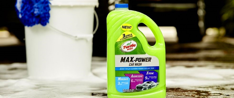 Tvätta bilen med ett schampo som kan anpassas utifrån hur smutsig bilen är.
